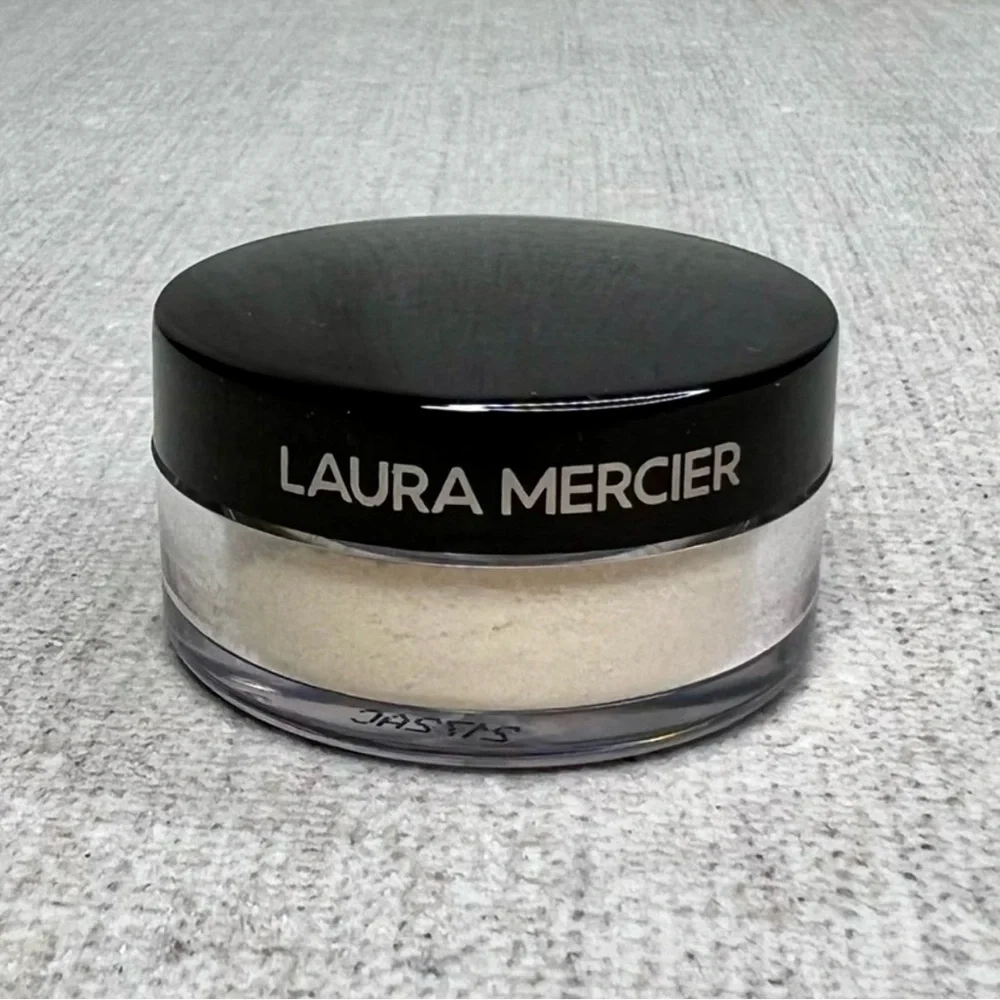 ❤️3 for $30❤️ Laura Mercier Translucent Powder mini